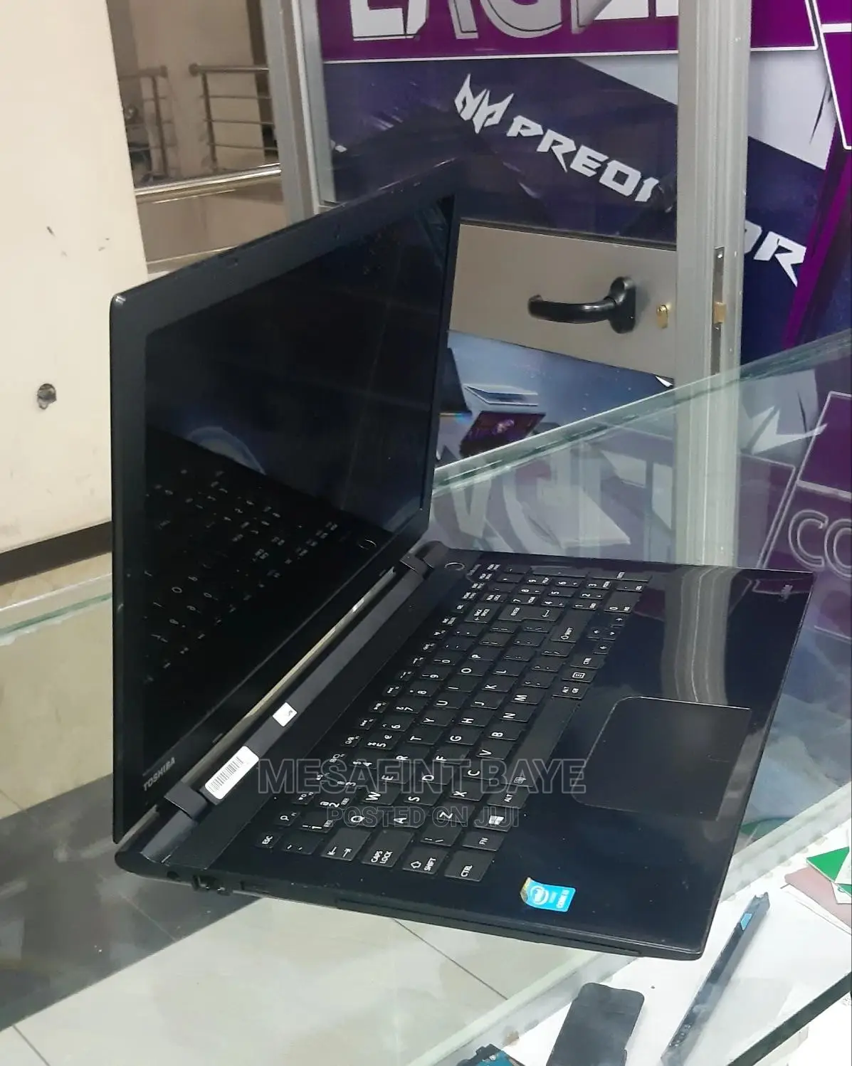 New Laptop Toshiba Satellite C55 4GB Intel Core I3 HDD+SSD 500GB