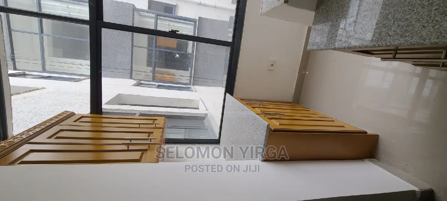 1bdrm Apartment in አድስ አበባ, Bole for sale