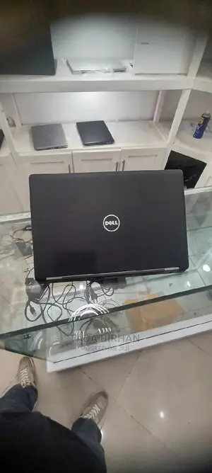 Photo - Laptop Dell Latitude 5310 16GB Intel Core I5 SSD 256GB