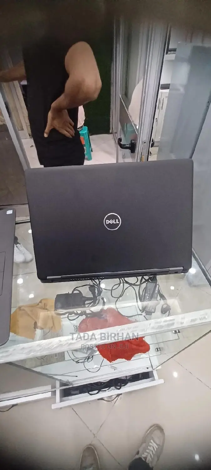 Laptop Dell Latitude 5310 8GB Intel Core I5 HDD 1T