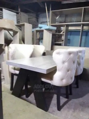 መመገቢያ ጠረጴዛ