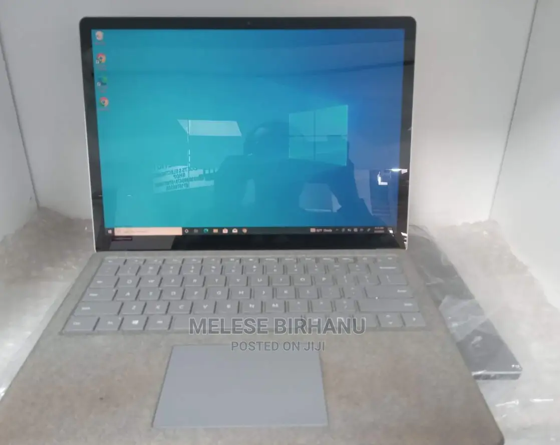 New Laptop Microsoft Surface 8GB Intel Core I5 SSD 128GB