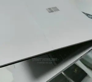 New Laptop Microsoft Surface 16GB Intel Core I7 SSD 1T