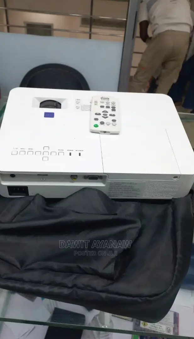 Sony Projector Dx_221