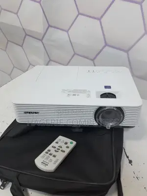 New Best SONY Pprojector Model VPL-Dx221