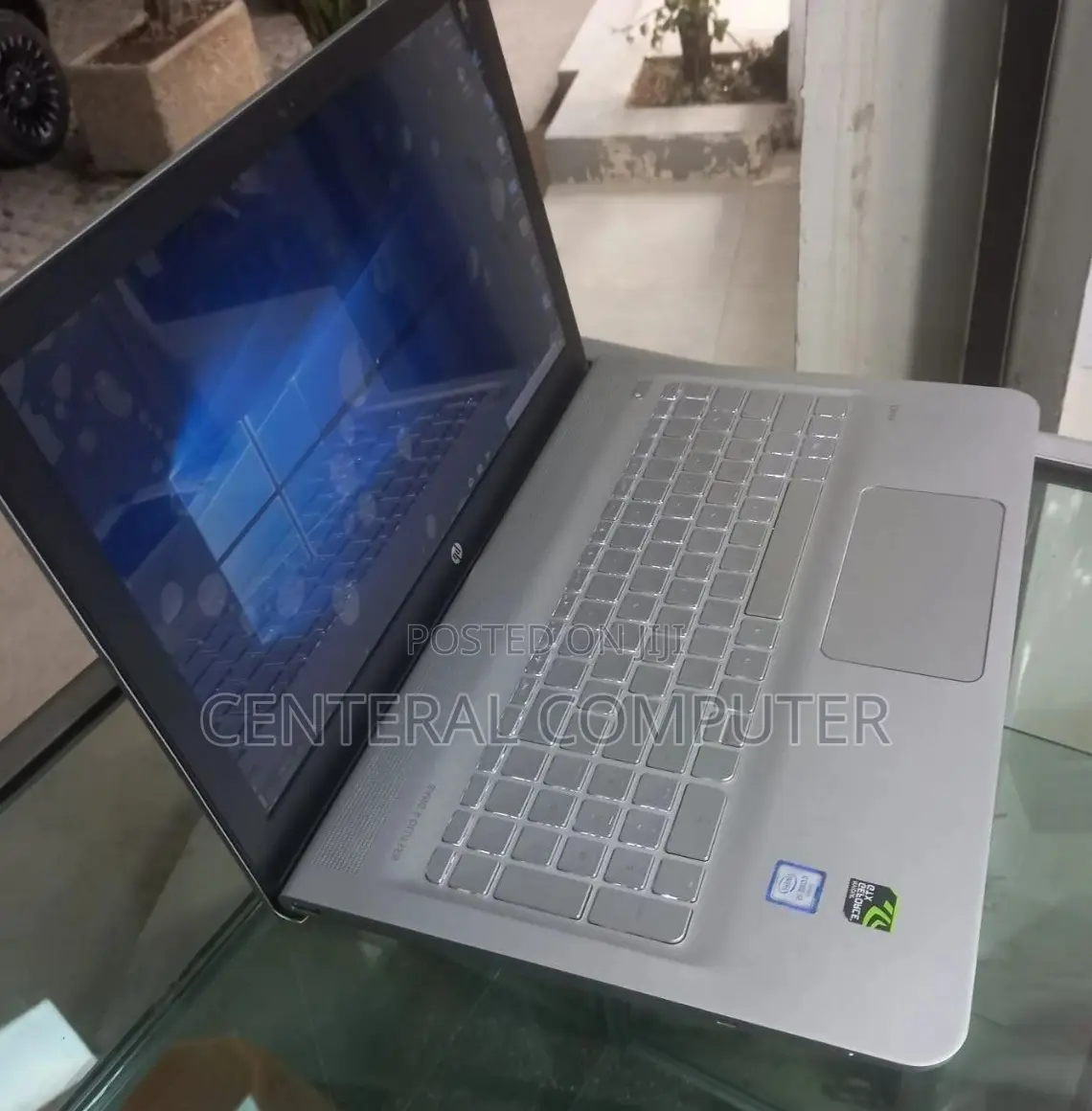 New Laptop HP 8GB Intel Core I5 SSD 1T