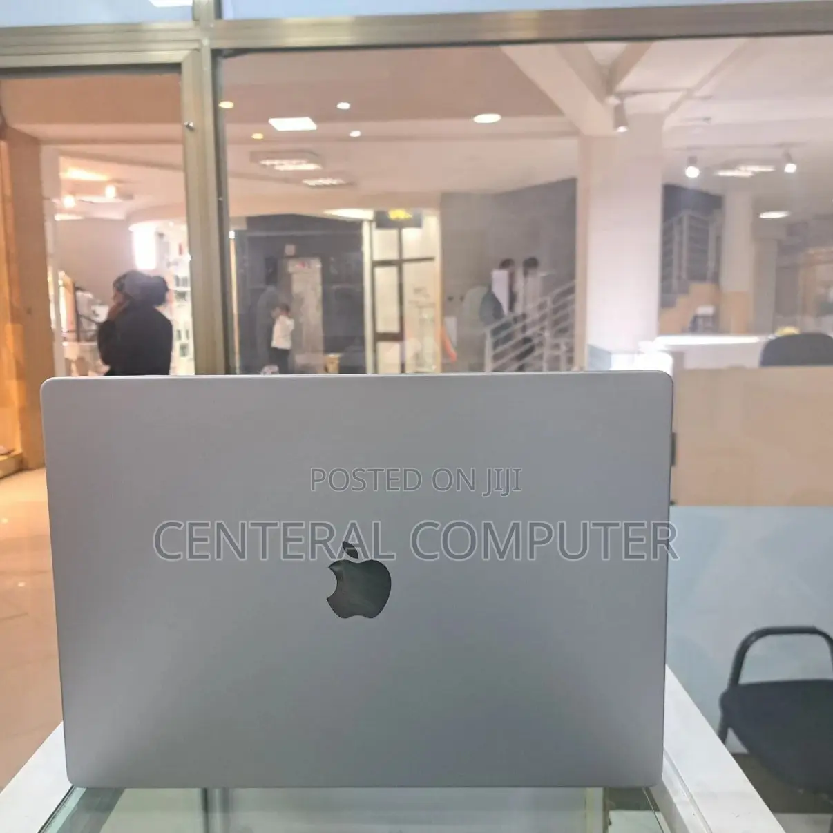 New Laptop Apple MacBook 16GB Apple M1 SSD 1T