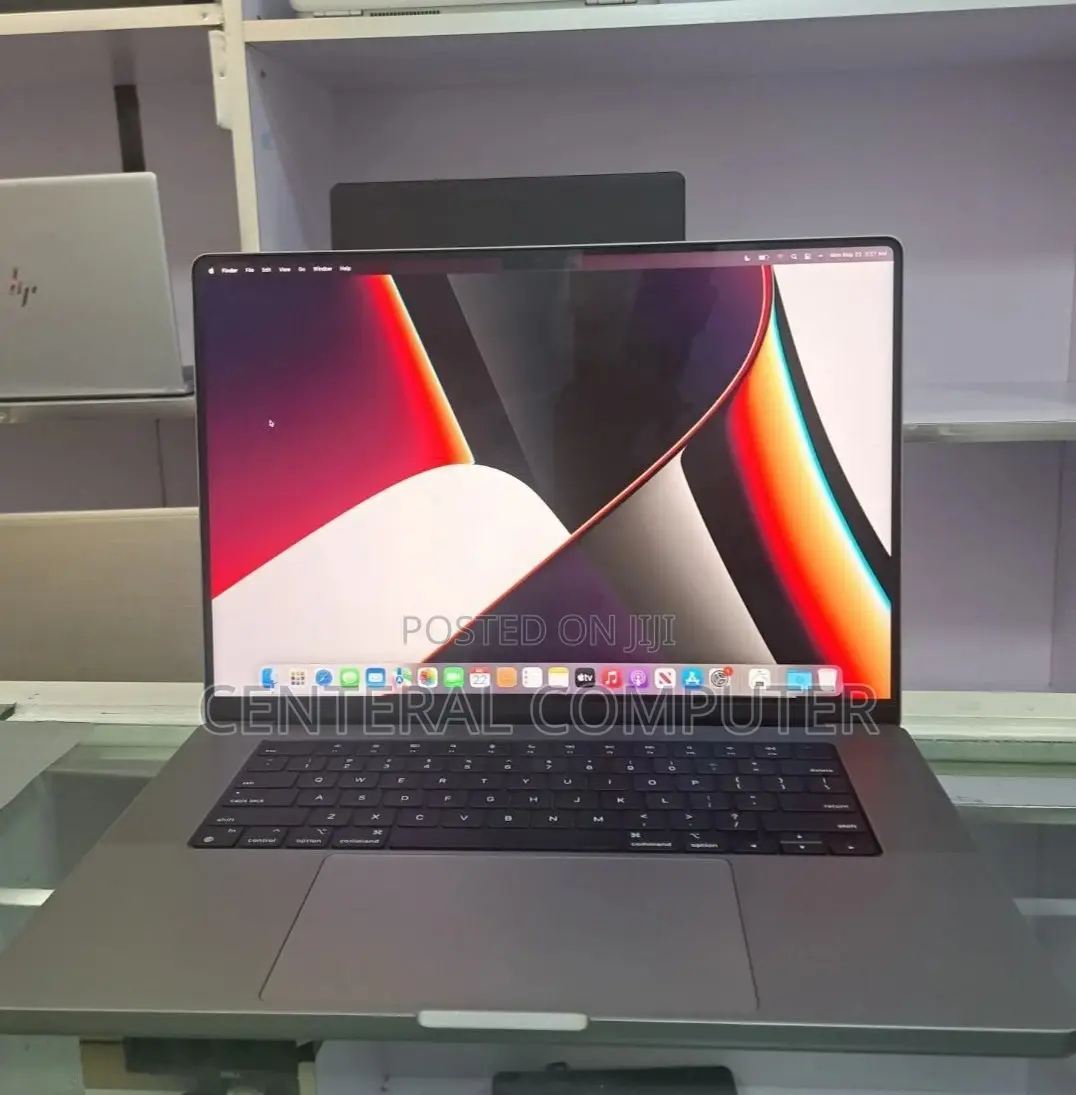 New Laptop Apple MacBook 16GB Apple M1 SSD 1T