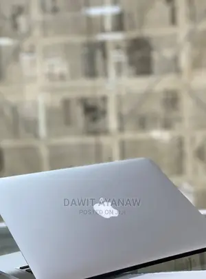 New Laptop Apple MacBook Air 2015 4GB Intel Core i5 SSD 128GB