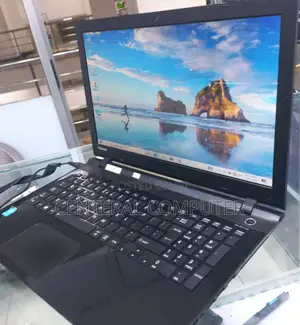 New Laptop Toshiba Satellite C850 4GB Intel Core I5 HDD 500GB