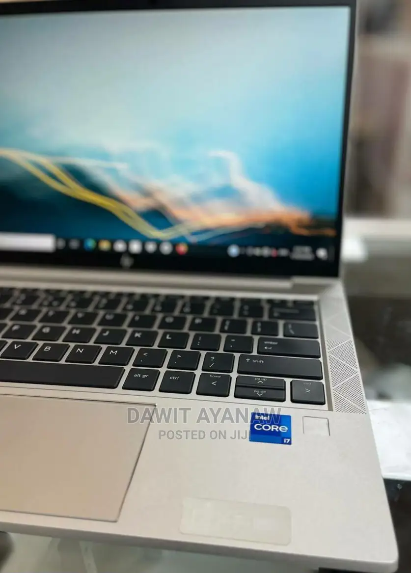 New Laptop HP EliteBook 830 G8 16GB Intel Core i7 SSD 512GB