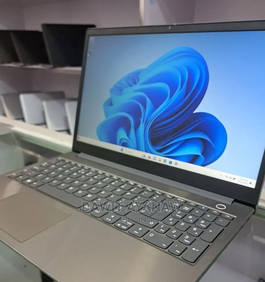 New Laptop Lenovo ThinkBook 15 8GB Intel Core I5 SSD 512GB