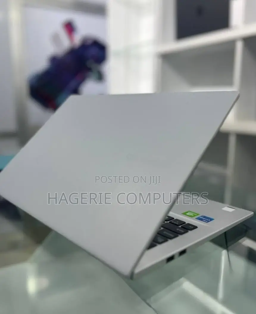 New Laptop Asus VivoBook 15 X505BA 16GB Intel Core I5 SSD 512GB