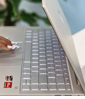 New Laptop HP Pavilion 14 8GB AMD Ryzen 5 SSD 512GB