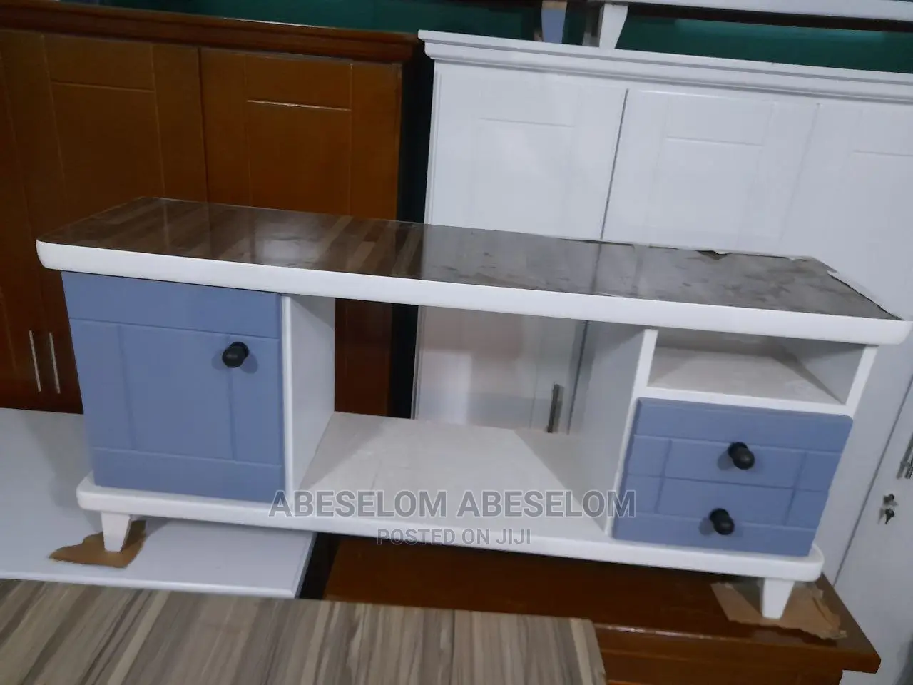 1,20c,Mቲቪ እስታንድ