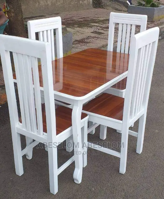 የምግብ ጠረጴዛዎች