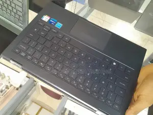 Photo - New Laptop Samsung Galaxy Book 2 16GB Intel Core I7 SSD 512GB