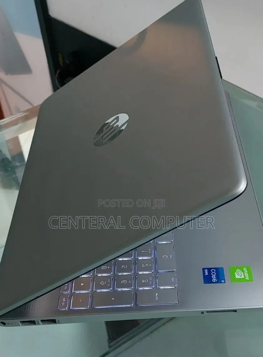 New Laptop HP Stream Notebook 8GB Intel Core I7 SSHD (Hybrid) 512GB