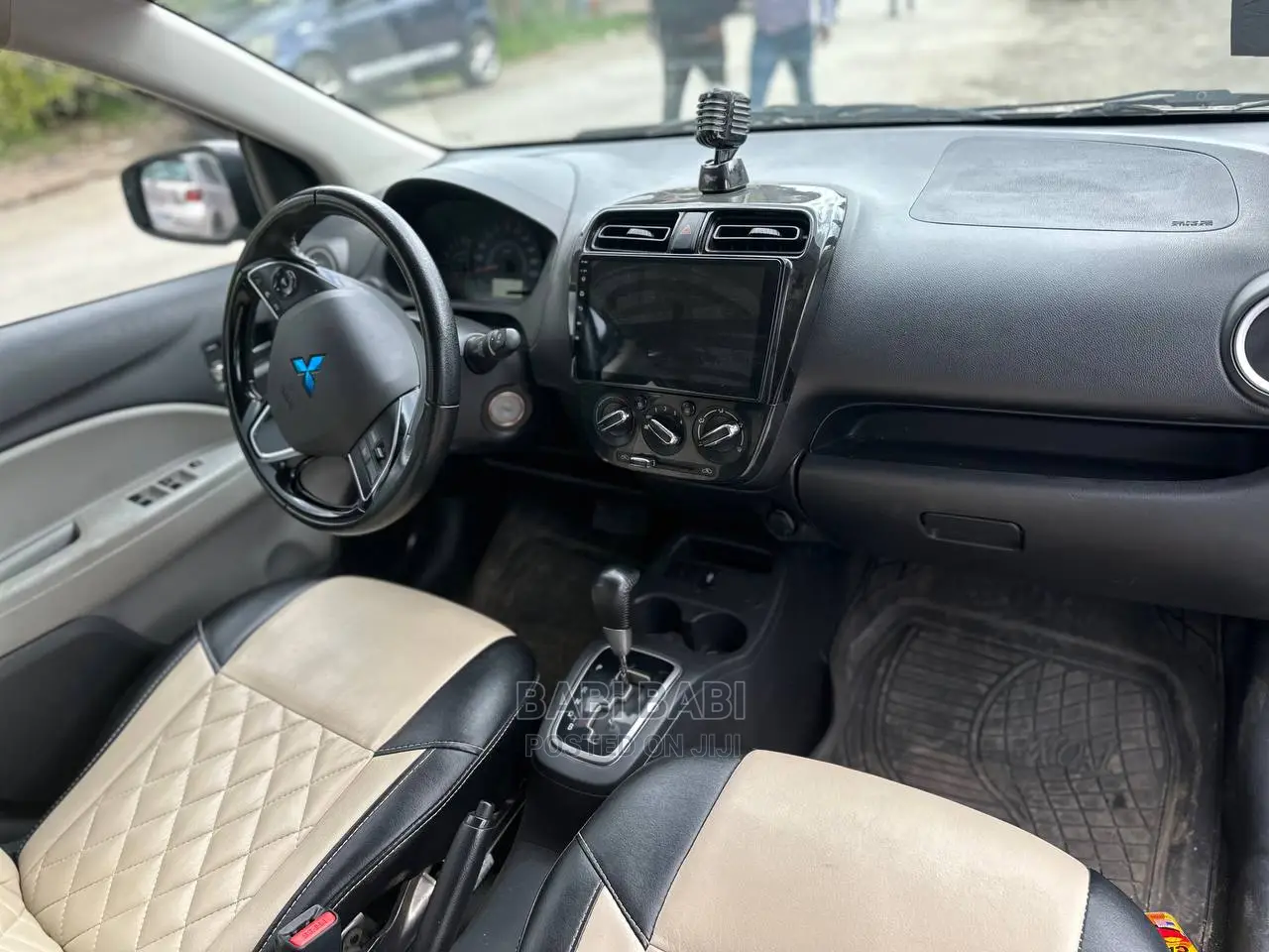 Mitsubishi Attrage 2021 Silver