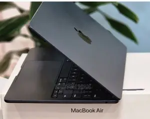 Photo - New Laptop Apple MacBook 8GB Apple M2 SSD 256GB