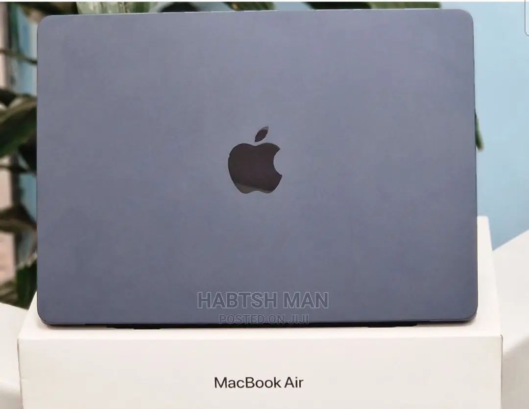 New Laptop Apple MacBook 8GB Apple M2 SSD 256GB