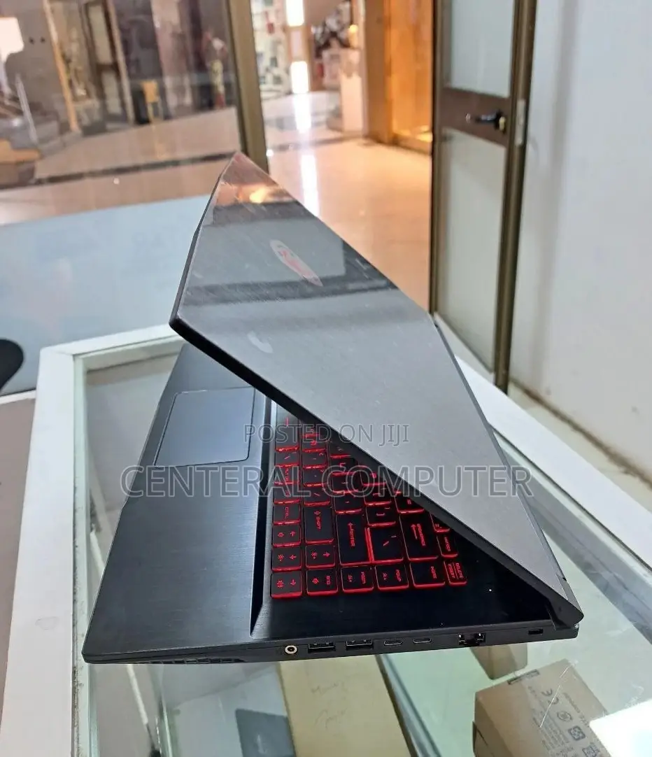 New Laptop MSI 16GB Intel Core I7 SSD 512GB