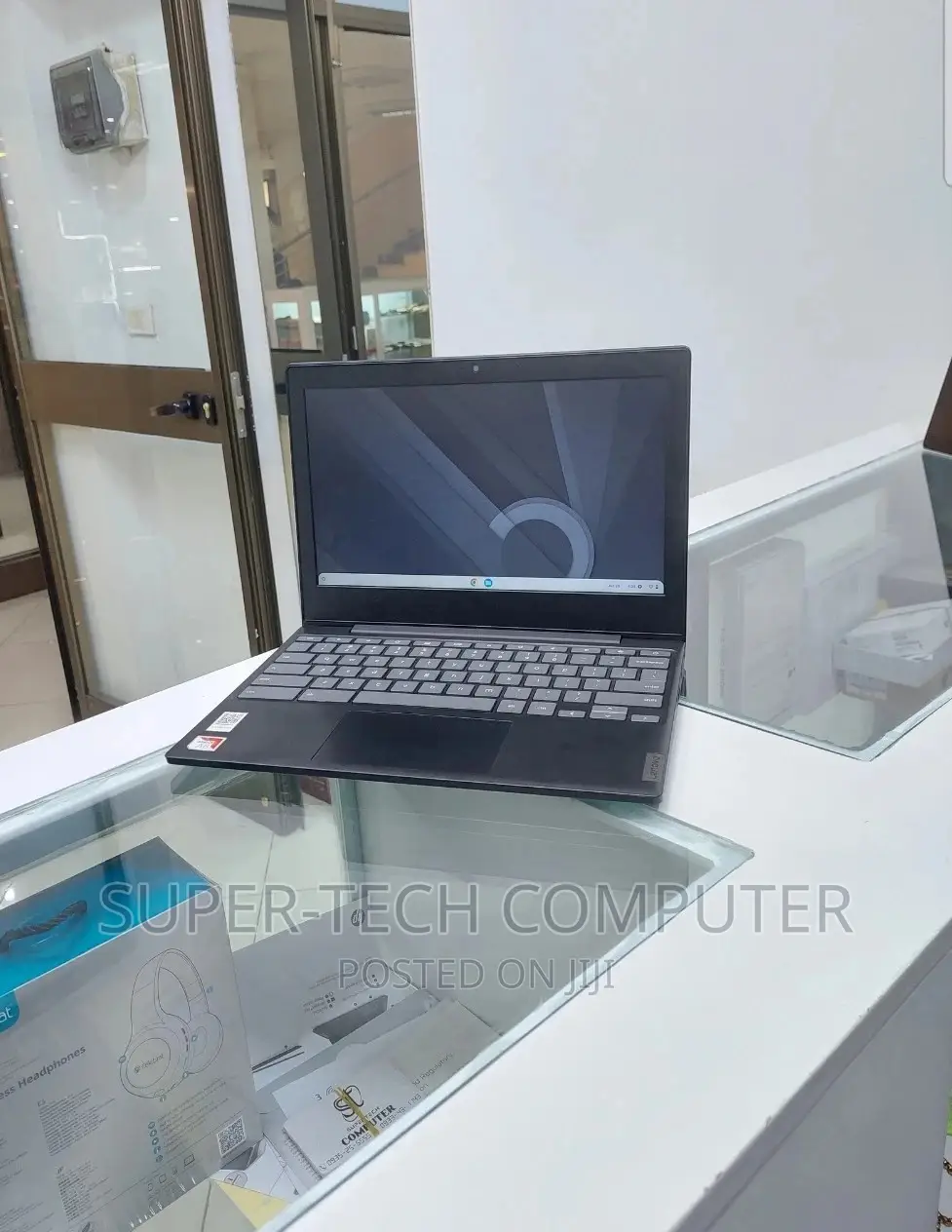 New Laptop Lenovo Chromebook C630 4GB AMD A6 SSD 60GB