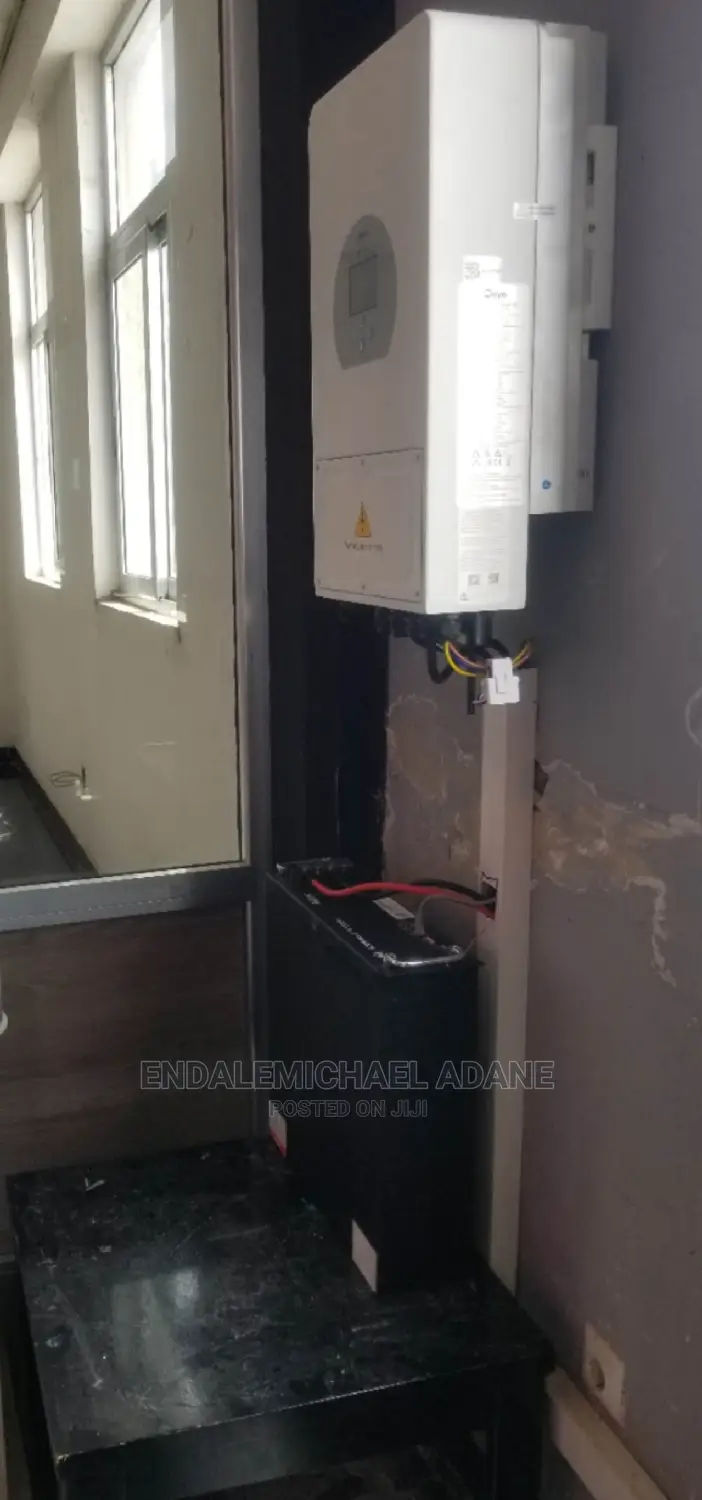 Rechargeable Solar Lithium_oin Battery