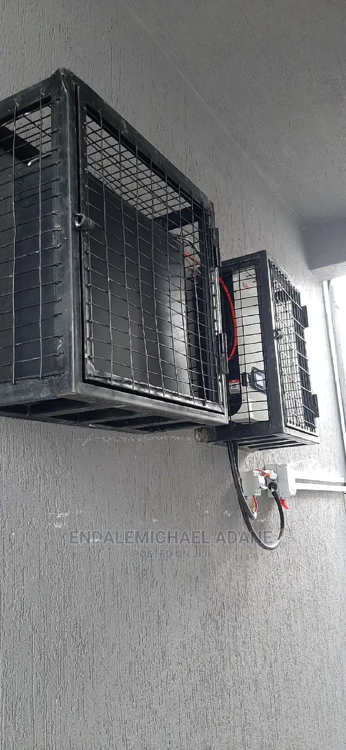 Rechargeable Solar Lithium_oin Battery