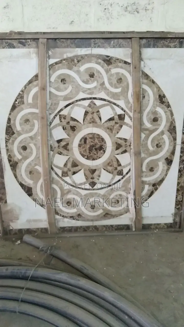 Center Pieces (120*120)Cm