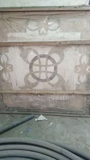 Center Pieces (120*120)Cm