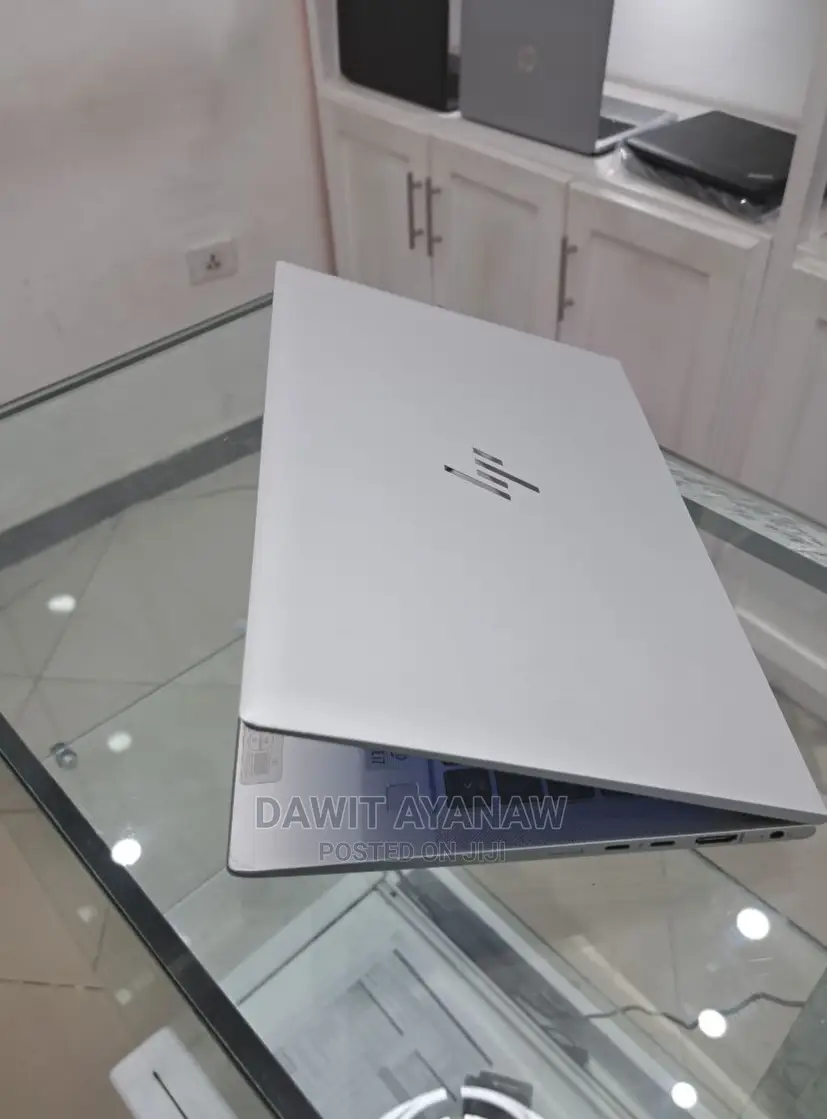 New Laptop HP EliteBook 830 16GB Intel Core I7 SSD 512GB