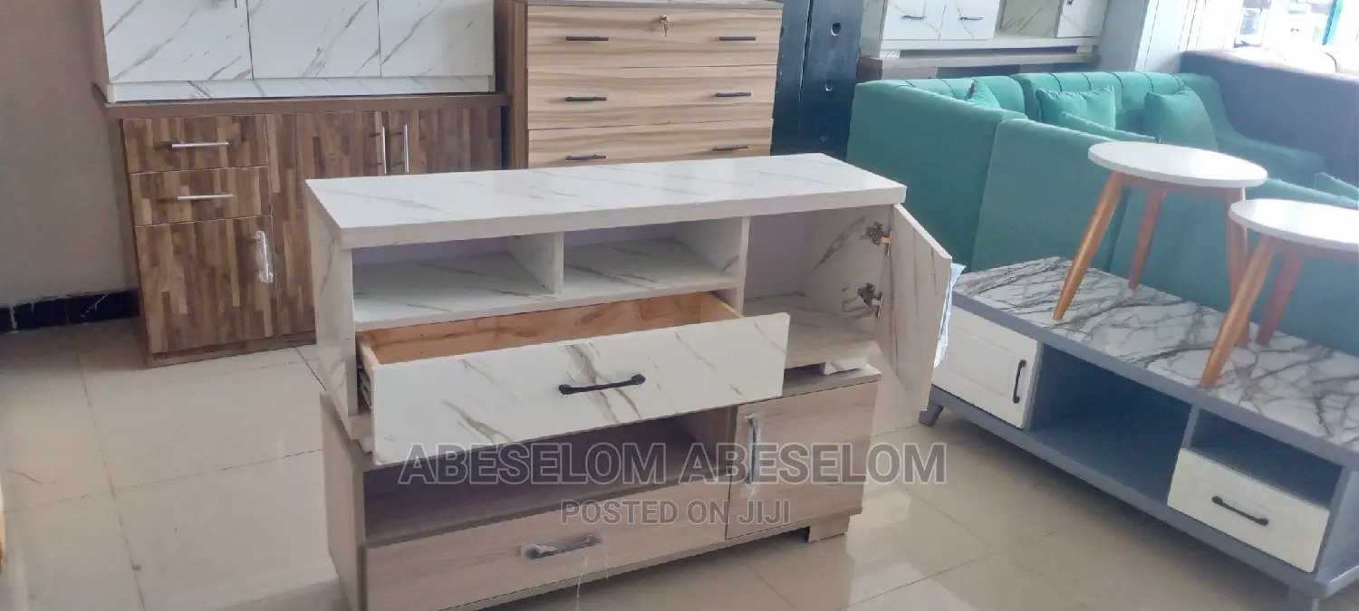 1,20 ቲቪ እስታንድ