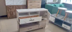 1,20 ቲቪ እስታንድ