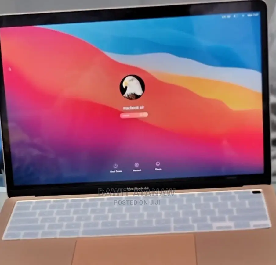 New Laptop Apple MacBook Air 2020 M1 8GB Apple M1 SSD 512GB