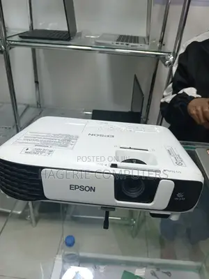 Brand New EPSON Projector Eb-S41