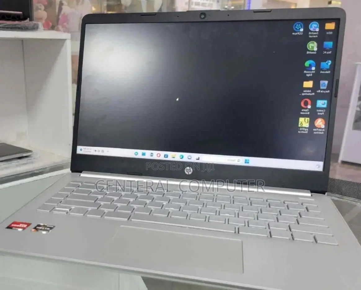 New Laptop HP Stream Notebook 8GB AMD Ryzen 3 SSD 512GB
