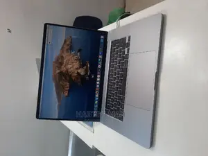 New Laptop Apple MacBook Pro 2019 16GB Intel Core I7 SSD 512GB