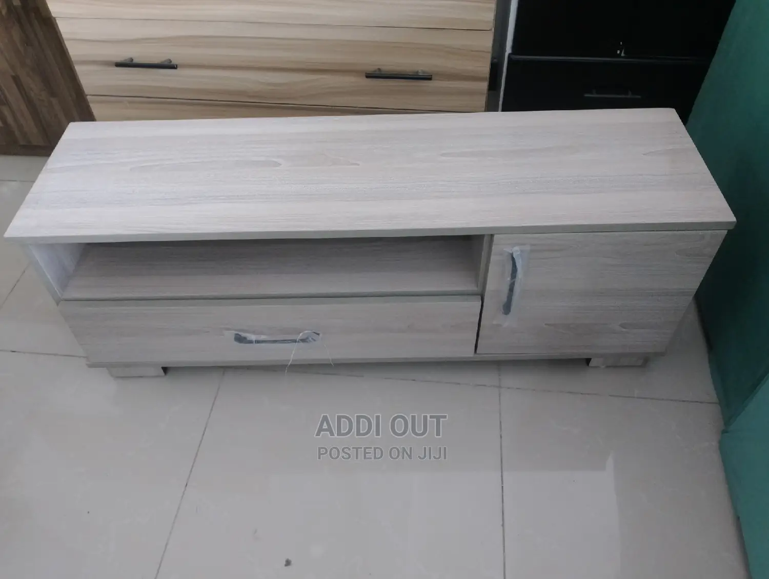 ቲቪ ማስቀመጫ/Tv Stand