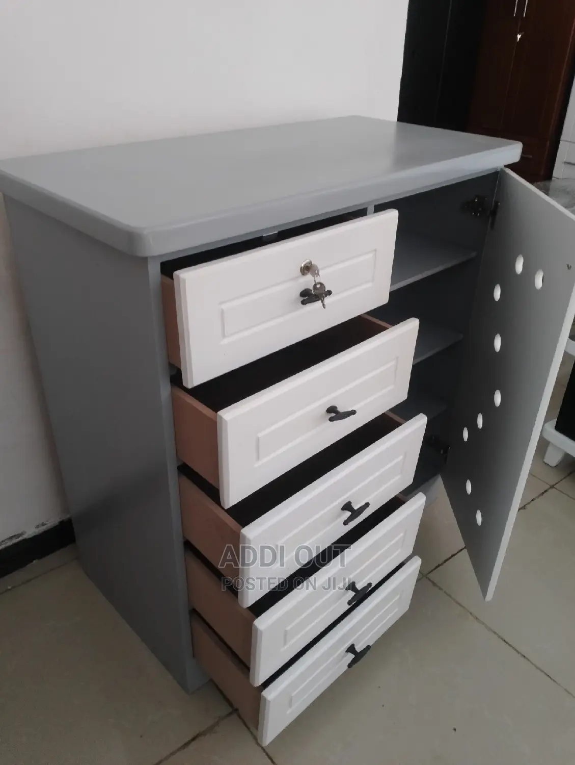 Drawers and Shoe Rack