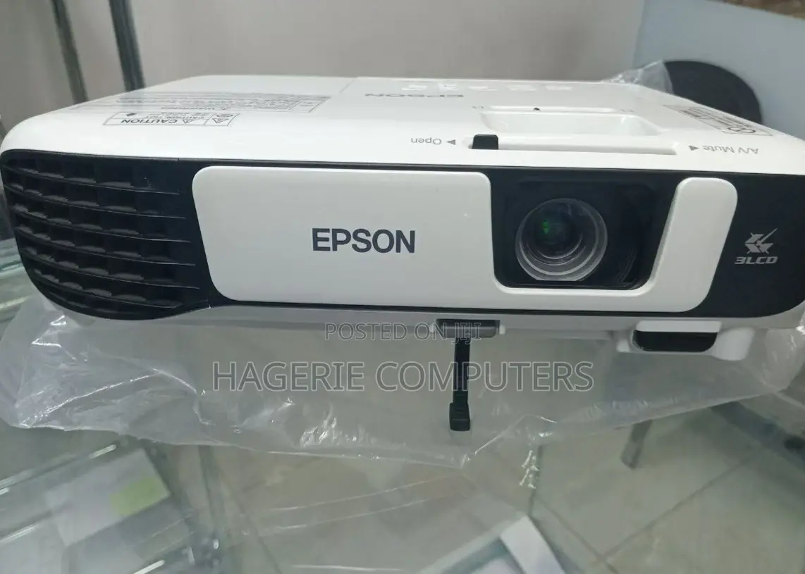 EPSON Brand New Projector
