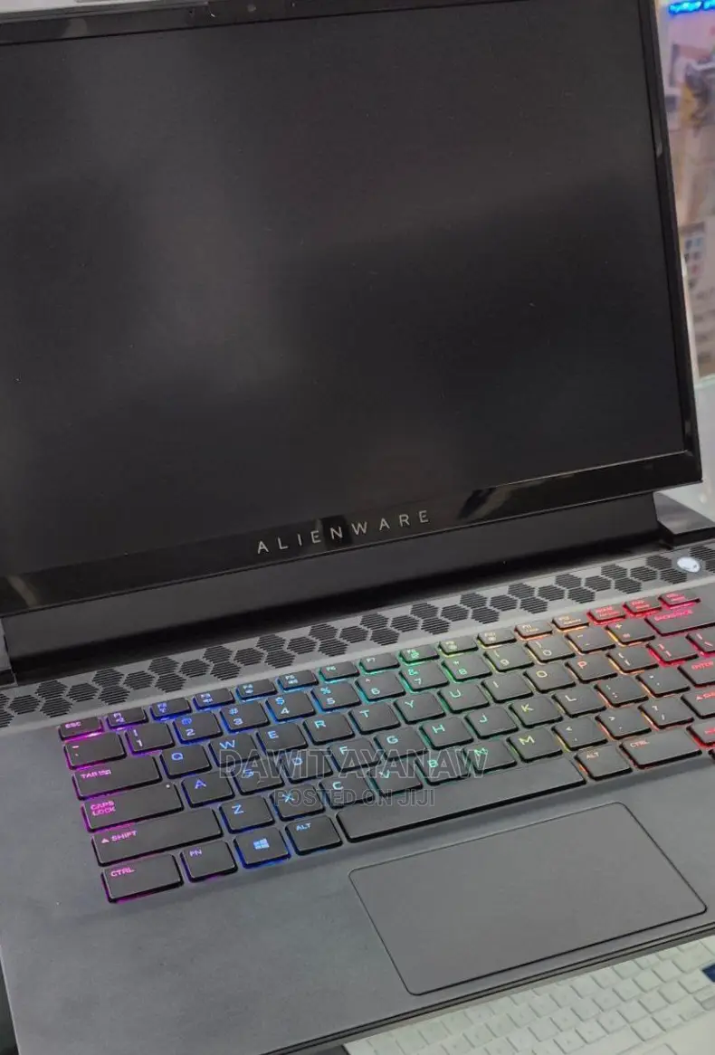 New Laptop Alienware M17x R2 32GB Intel Core I9 SSD 1T