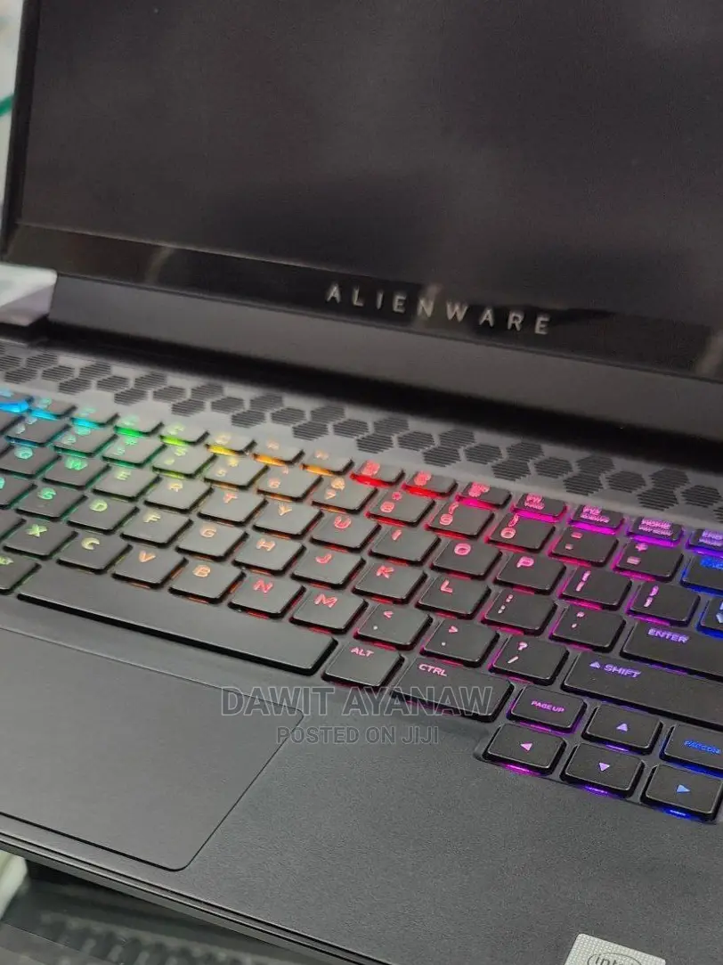 New Laptop Alienware M17x R2 32GB Intel Core I9 SSD 1T