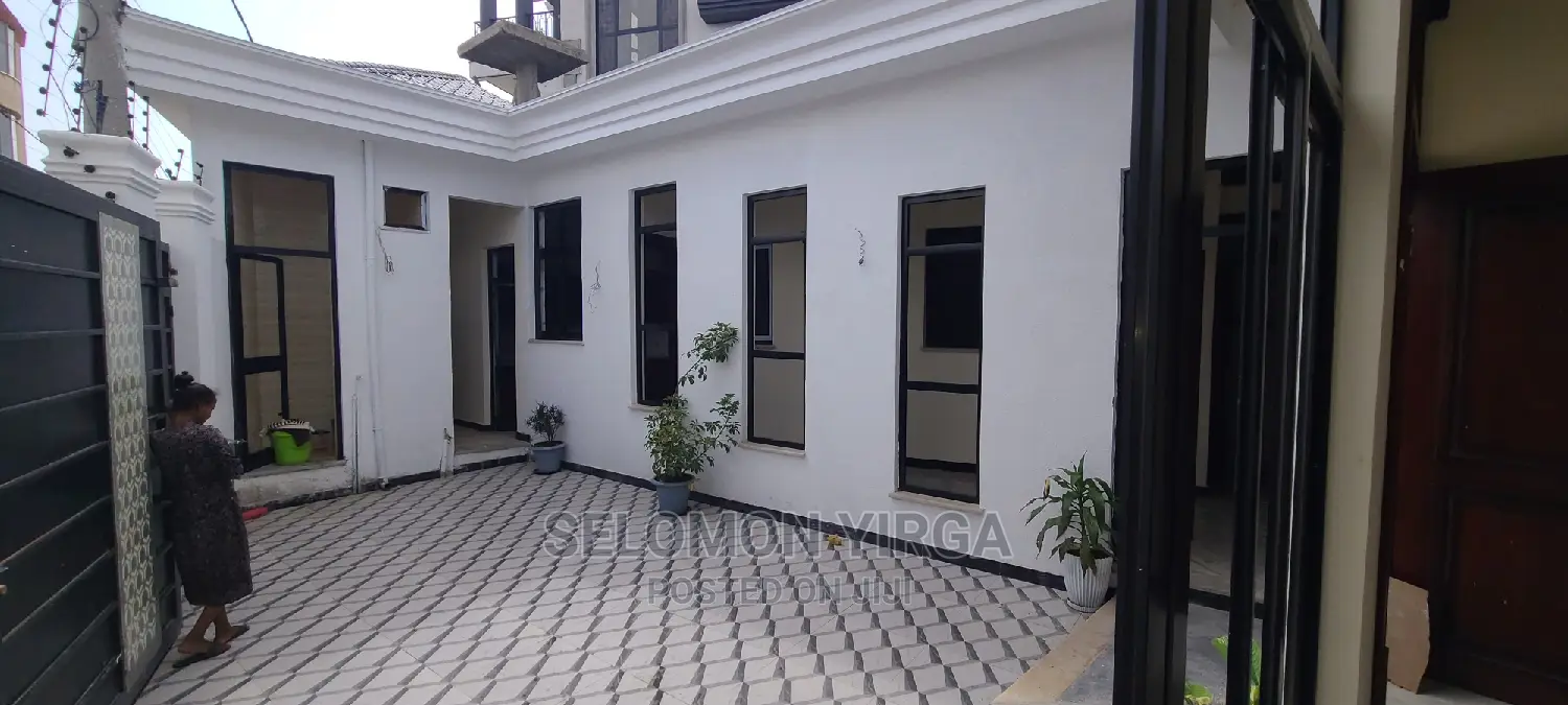 3bdrm Villa in Adids Abba, Bole for sale