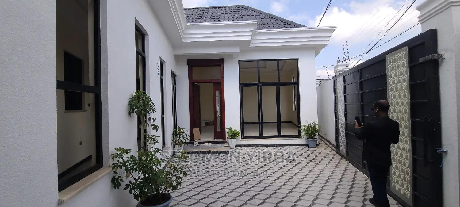 3bdrm Villa in Adids Abba, Bole for sale