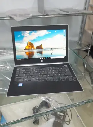 New Laptop HP 430 G5 8GB Intel Core I5 SSD 256GB