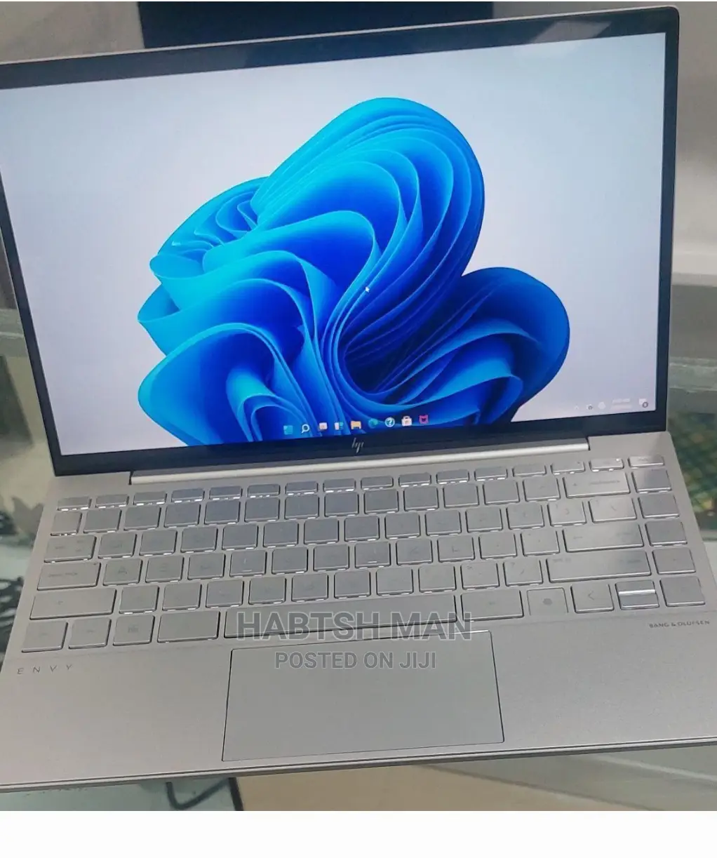New Laptop HP Envy 13 16GB Intel Core I7 SSD 1T