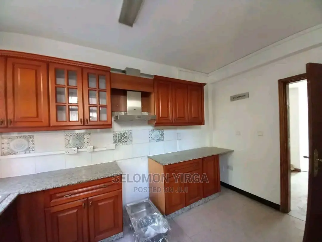 4bdrm House in አድስ አበባ, Bole for sale