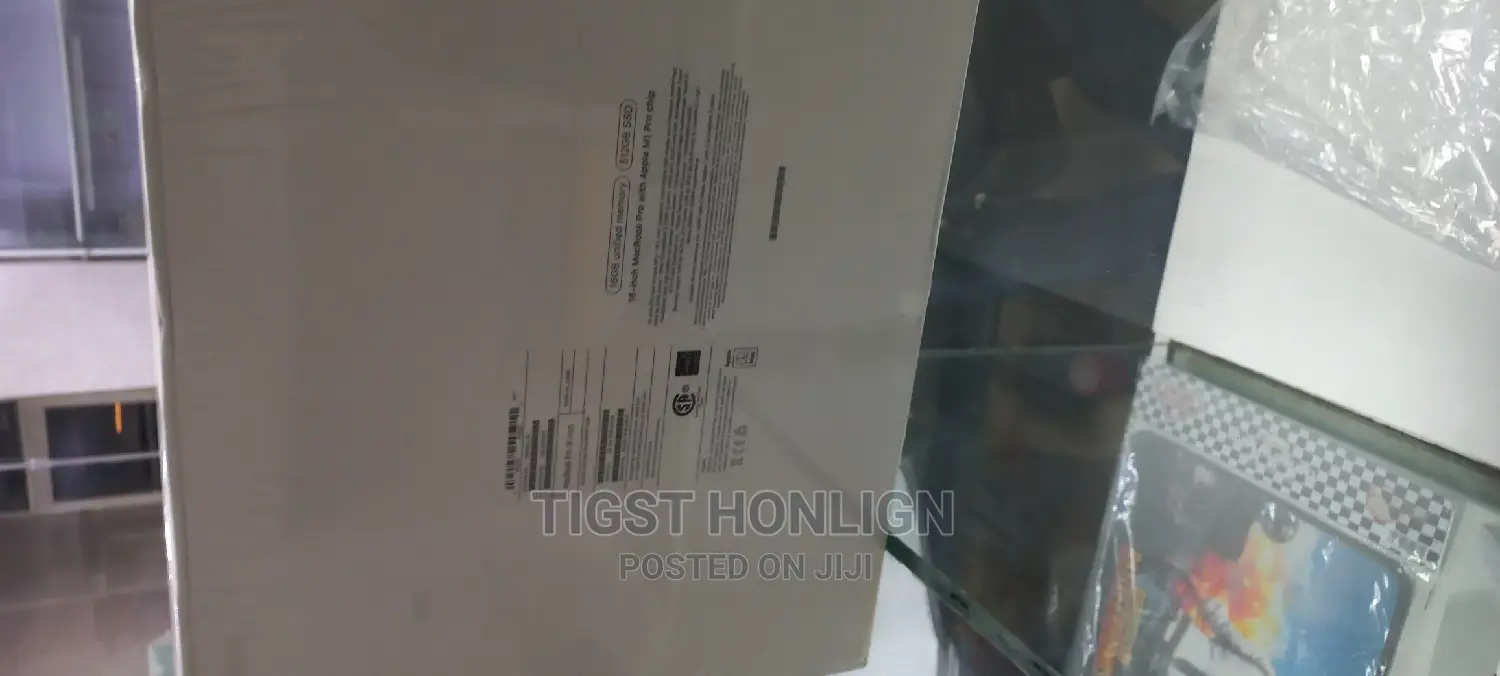 New Laptop Apple MacBook Pro M1 16GB Apple M1 Pro SSD 512GB