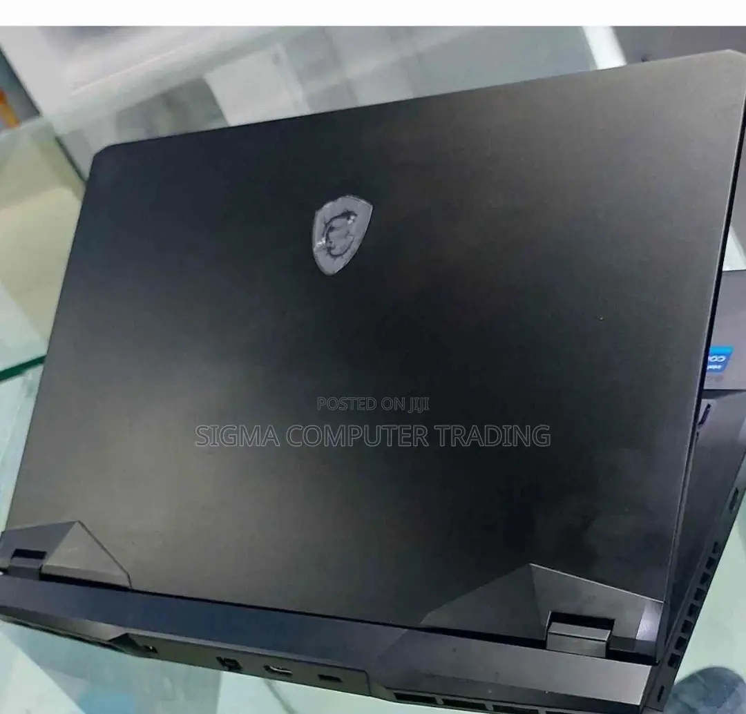 New Laptop MSI GP75 Leopard 16GB Intel Core I7 SSD 1T
